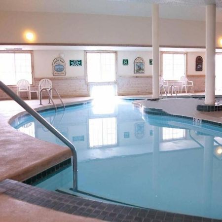 Baymont By Wyndham Mequon Milwaukee Area Hotel Ngoại thất bức ảnh