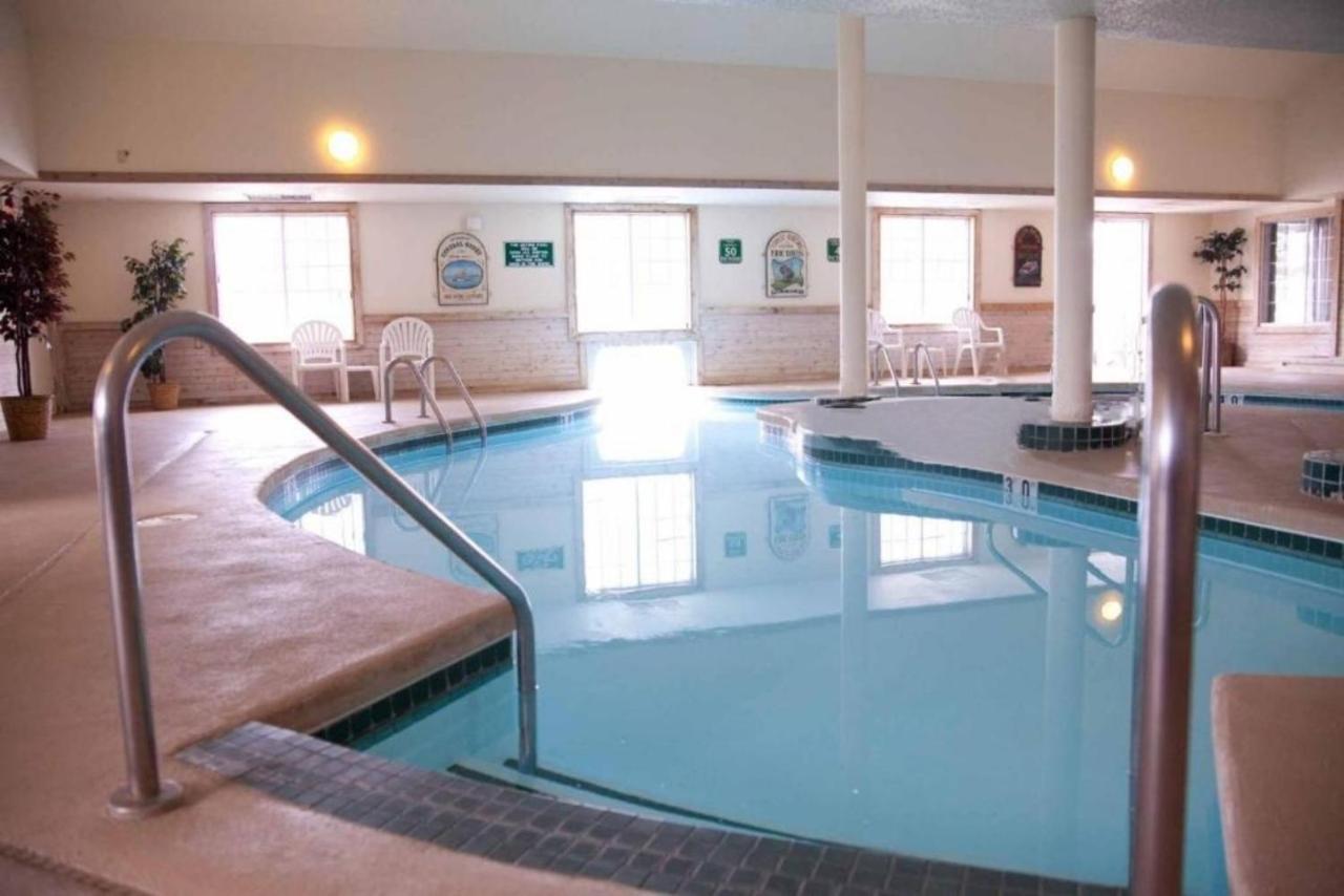 Baymont By Wyndham Mequon Milwaukee Area Hotel Ngoại thất bức ảnh